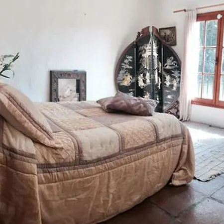 With 5 Bedrooms In Estepona, With Wonderful Sea View, Private Po Villa *